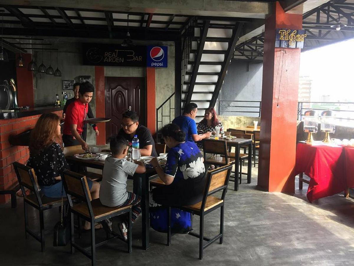 Lanmadaw Plaza Hotel China Town Янгон Екстериор снимка