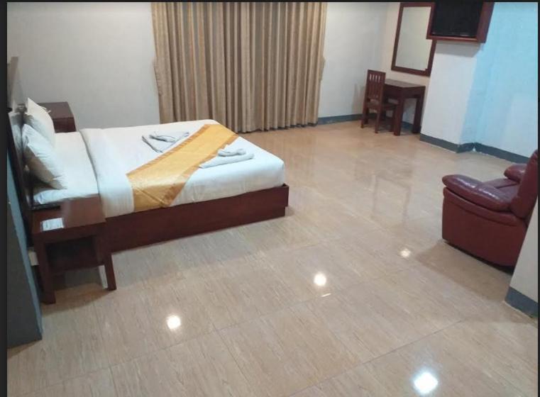 Lanmadaw Plaza Hotel China Town Янгон Екстериор снимка